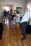 Návštěvníci vernisáže výstavy Dobrovolnictví na Tišnovsku