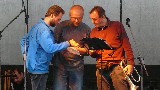 Vynikající výkon zvukaře Tomáše Juna (uprostřed) i jeho kolegy ocenil nejen Michal Gera