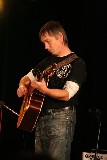 Jirka Martinů s kytarou